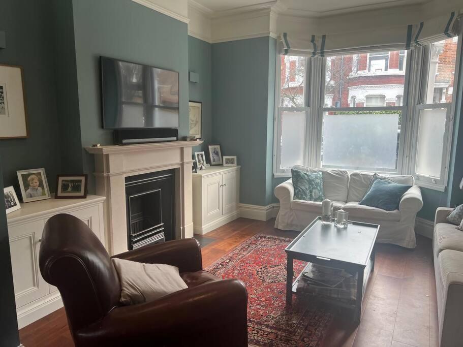 Four Bedroom Modern Victorian Wandsworth House London Exteriör bild