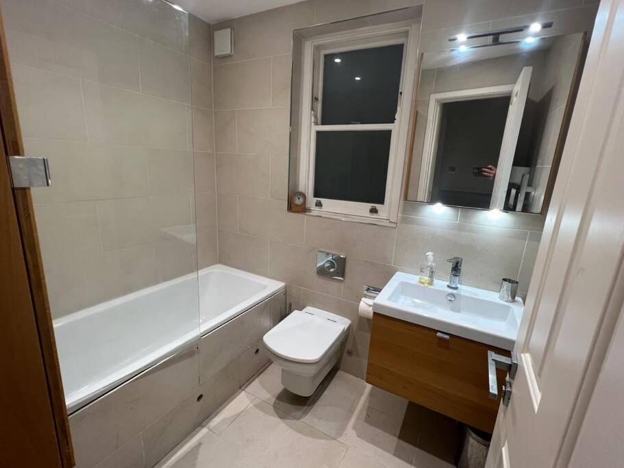 Four Bedroom Modern Victorian Wandsworth House London Exteriör bild