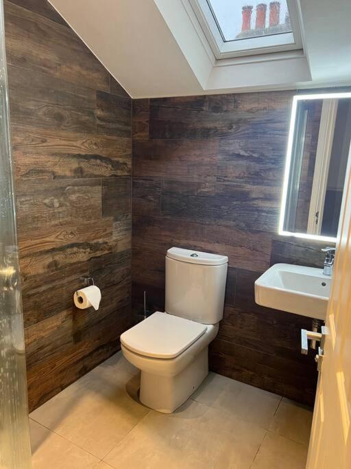 Four Bedroom Modern Victorian Wandsworth House London Exteriör bild