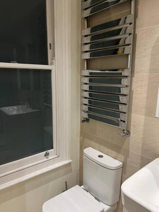 Four Bedroom Modern Victorian Wandsworth House London Exteriör bild